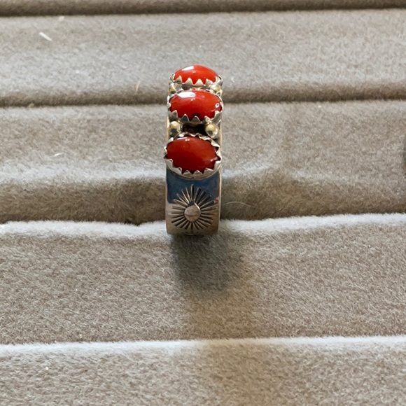 Southwest Red Coral 925 Sterling Silver Ring - Picture 4 of 4